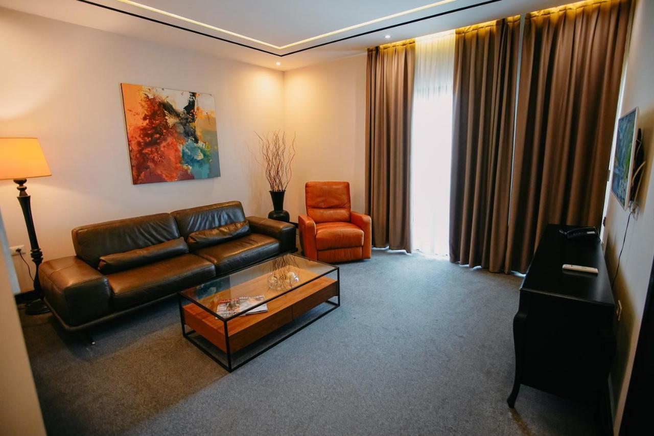 Hotel Delta Premium Durres Exterior photo