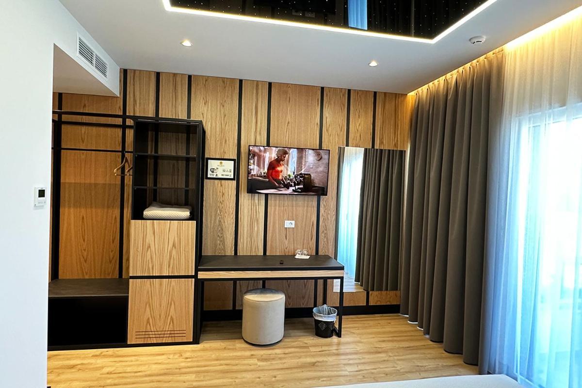 Hotel Delta Premium Durres Exterior photo